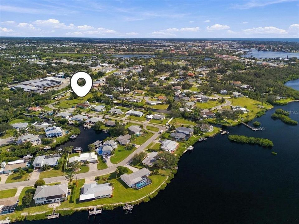 For Sale: $475,000 (0.91 acres)
