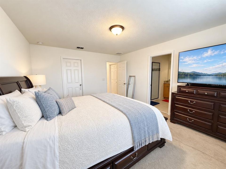 For Rent: $2,800 (3 beds, 2 baths, 1685 Square Feet)