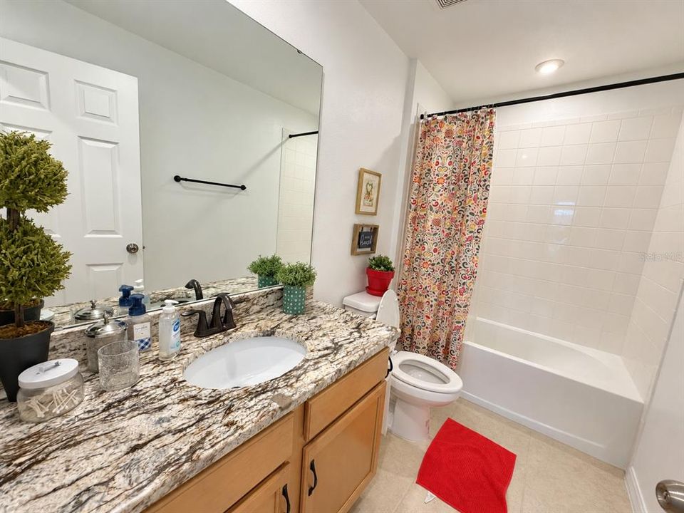 For Rent: $2,800 (3 beds, 2 baths, 1685 Square Feet)
