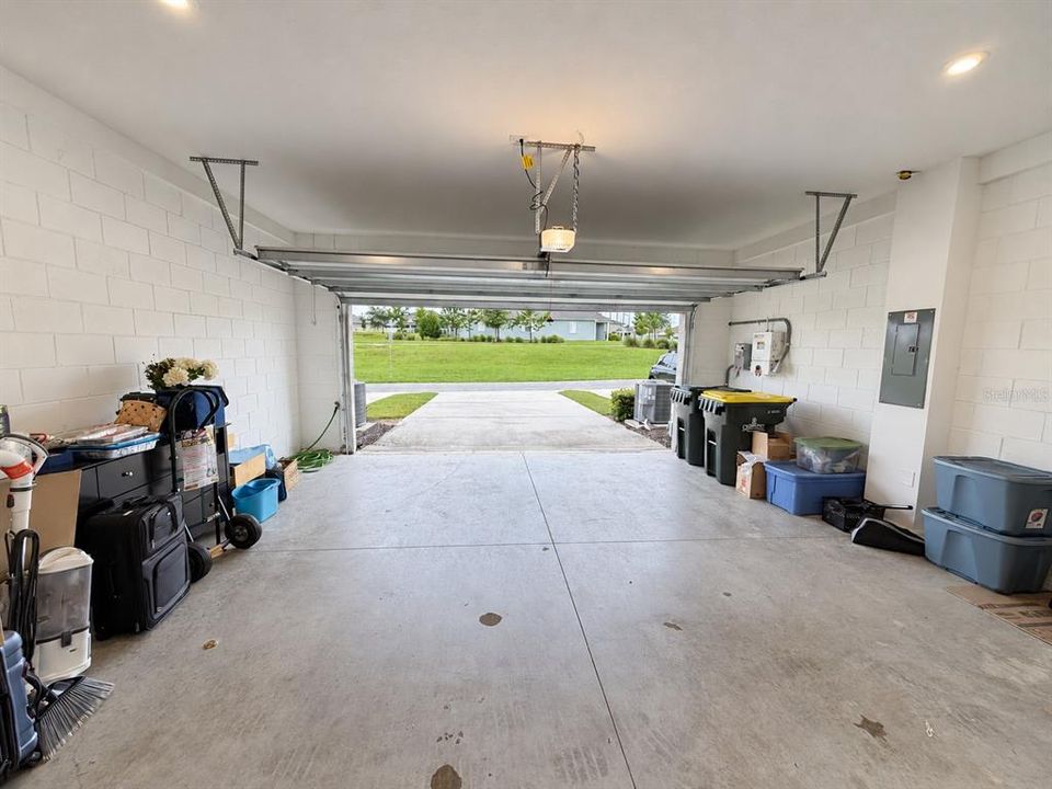 For Rent: $2,800 (3 beds, 2 baths, 1685 Square Feet)