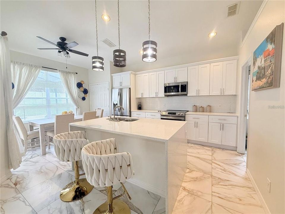 На продажу: $489,000 (4 спален, 3 ванн, 1834 Квадратных фут)