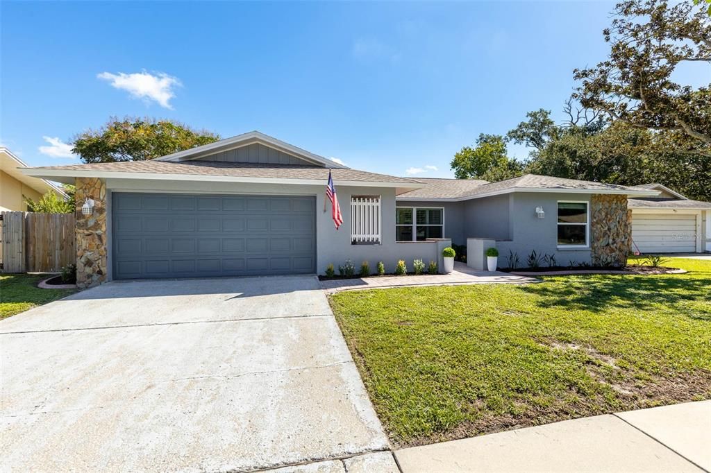 For Sale: $475,000 (3 beds, 3 baths, 1654 Square Feet)