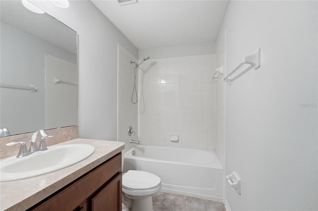 For Sale: $229,000 (2 beds, 2 baths, 1564 Square Feet)