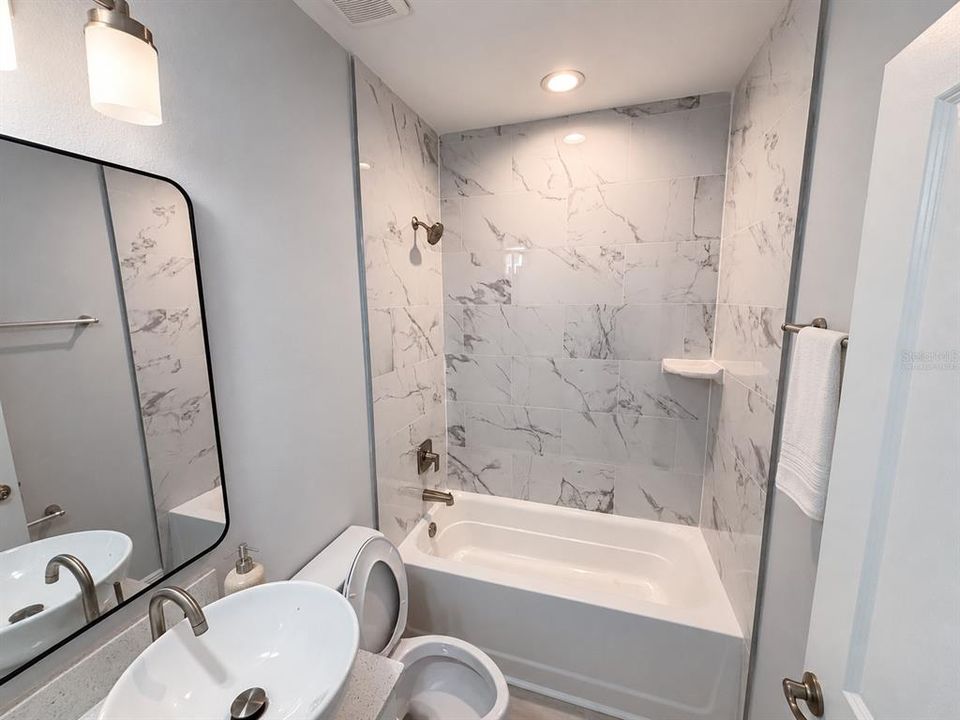 En Venta: $504,000 (6 camas, 0 baños, 2324 Pies cuadrados)