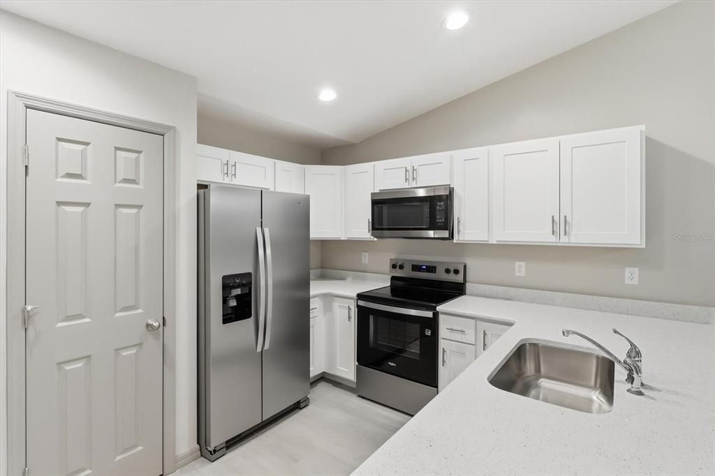 For Sale: $449,900 (4 beds, 0 baths, 2068 Square Feet)