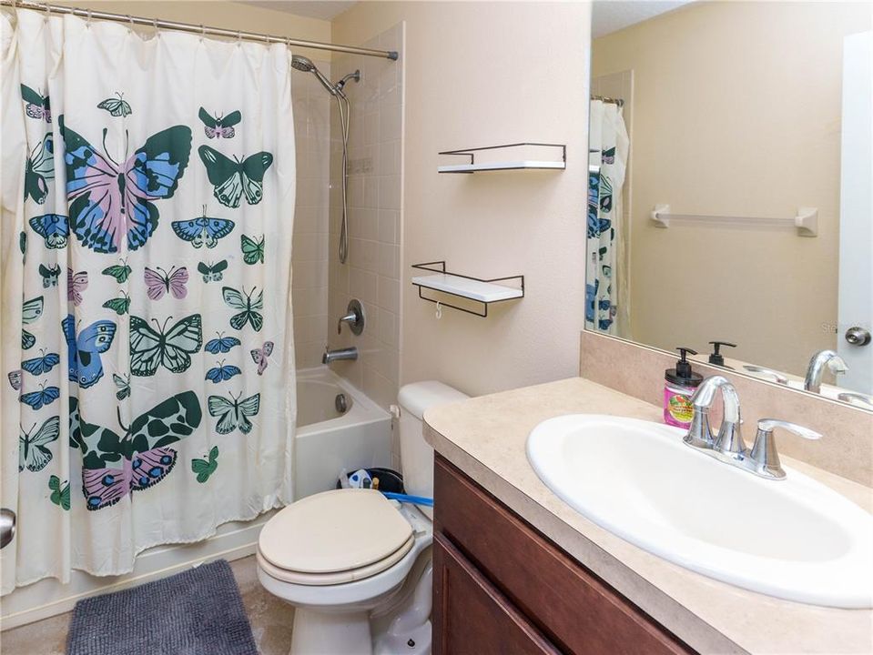 En Venta: $234,000 (3 camas, 2 baños, 1364 Pies cuadrados)