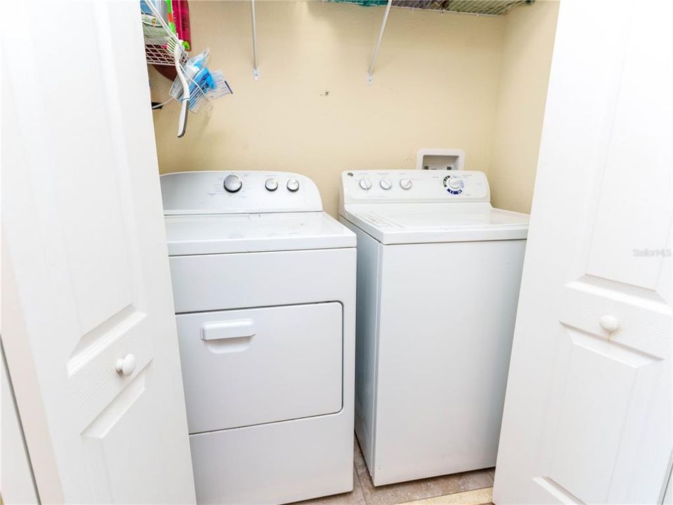 En Venta: $234,000 (3 camas, 2 baños, 1364 Pies cuadrados)