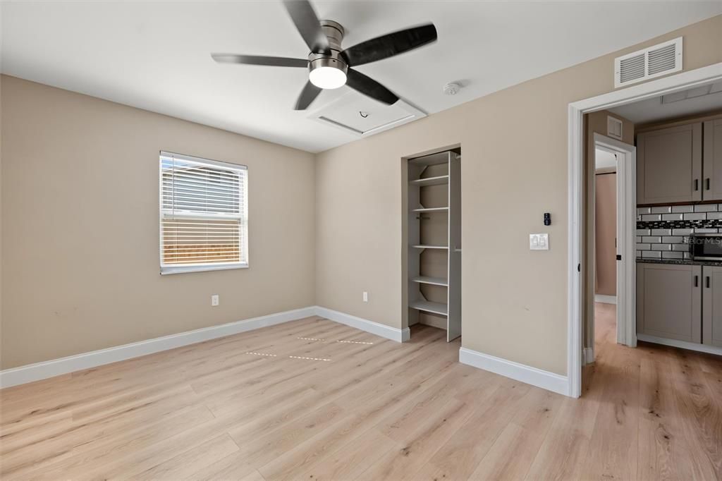 En Venta: $269,000 (3 camas, 2 baños, 847 Pies cuadrados)