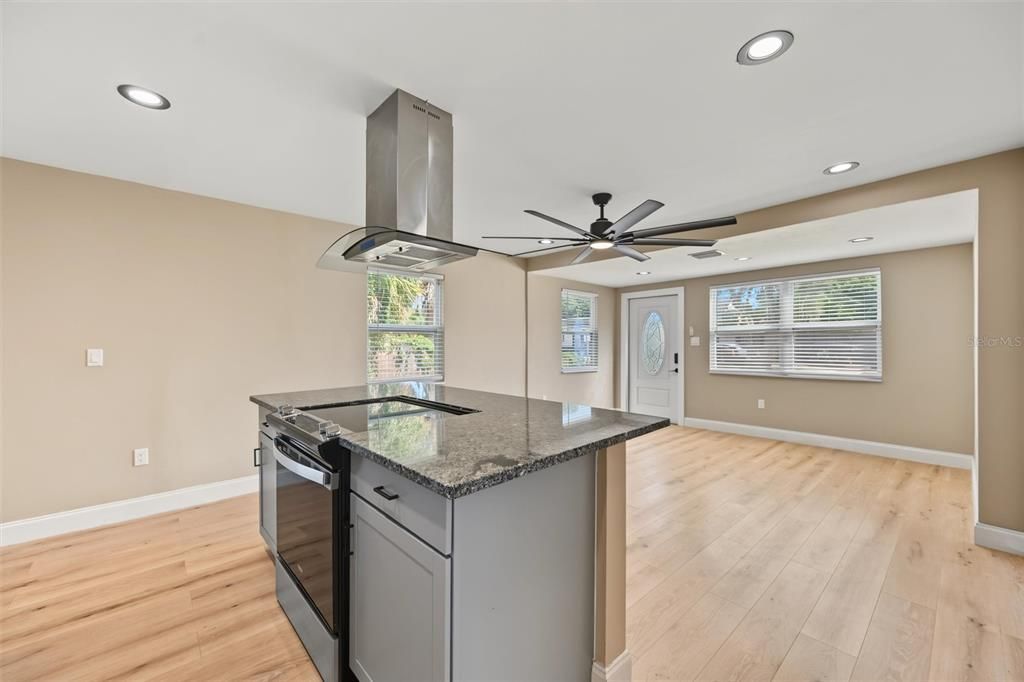 En Venta: $269,000 (3 camas, 2 baños, 847 Pies cuadrados)