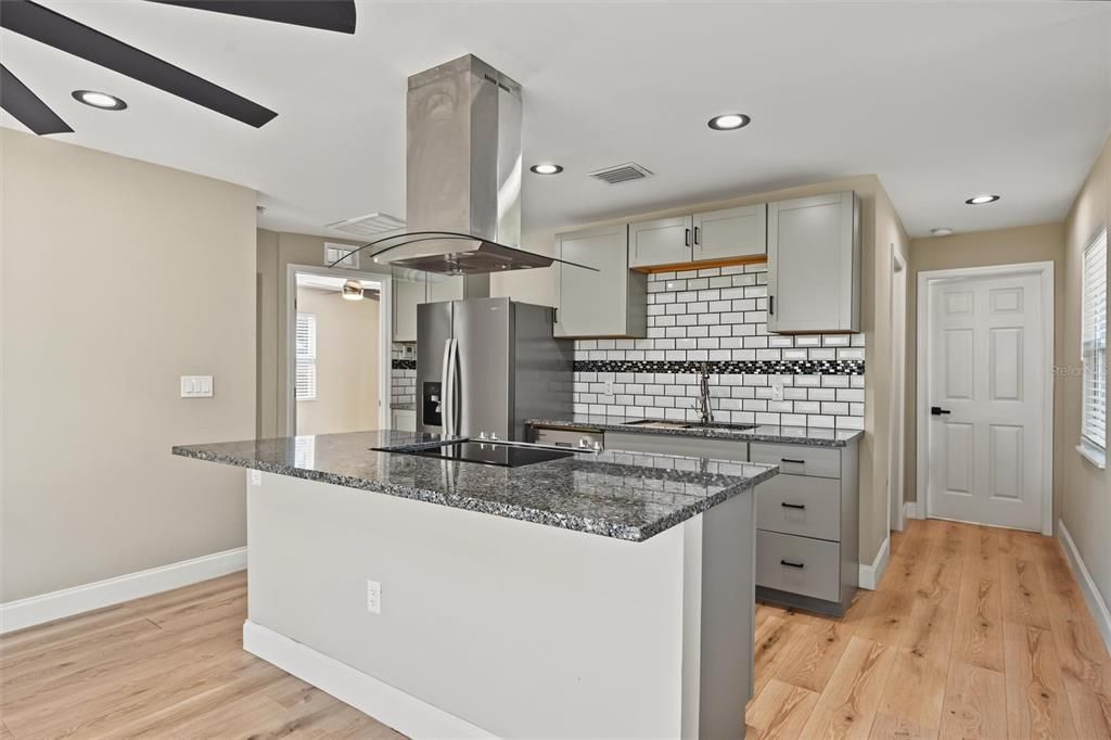En Venta: $269,000 (3 camas, 2 baños, 847 Pies cuadrados)