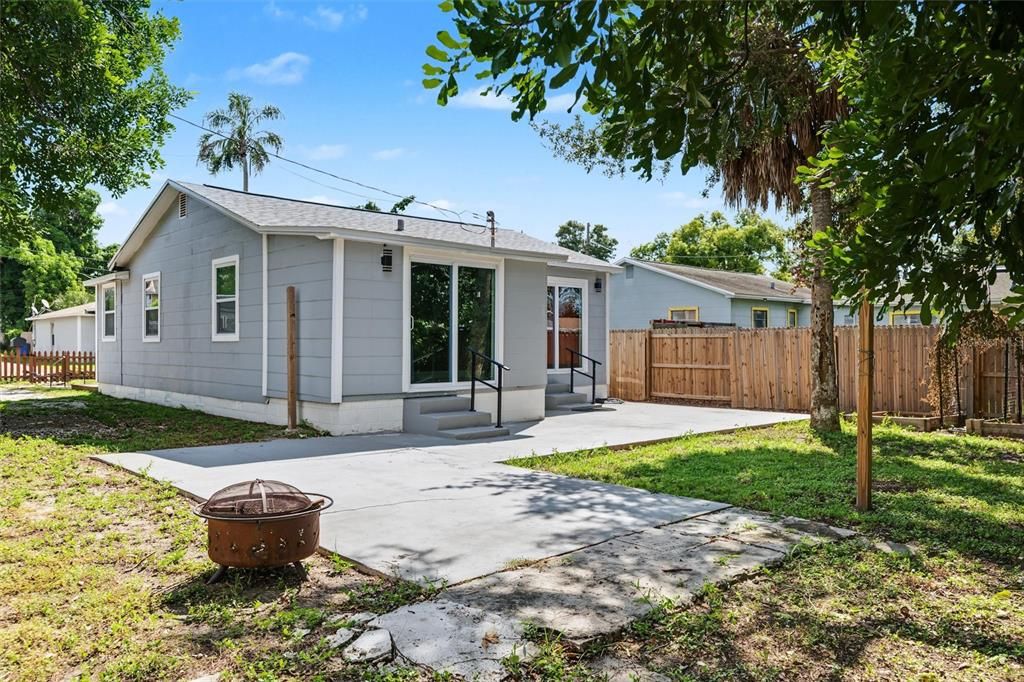 En Venta: $269,000 (3 camas, 2 baños, 847 Pies cuadrados)