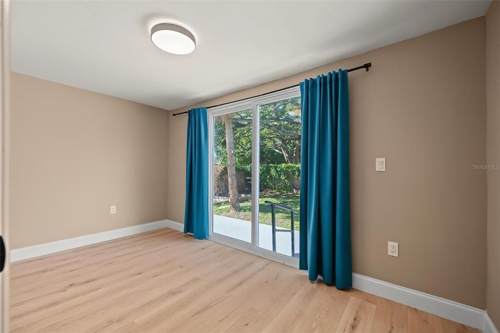 En Venta: $269,000 (3 camas, 2 baños, 847 Pies cuadrados)