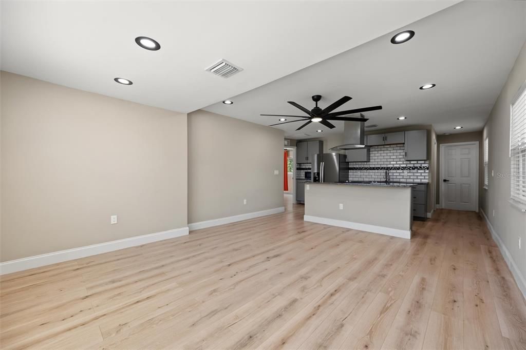 En Venta: $269,000 (3 camas, 2 baños, 847 Pies cuadrados)