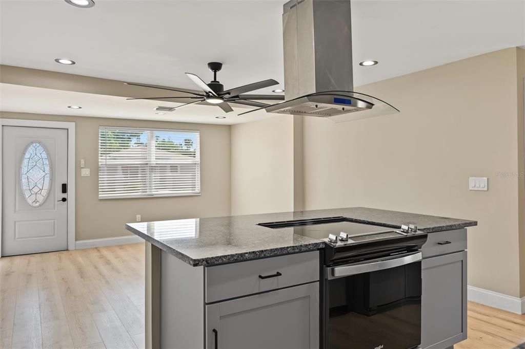 En Venta: $269,000 (3 camas, 2 baños, 847 Pies cuadrados)