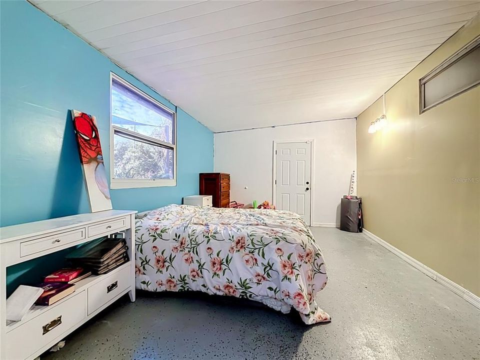 For Rent: $1,600 (3 beds, 1 baths, 672 Square Feet)