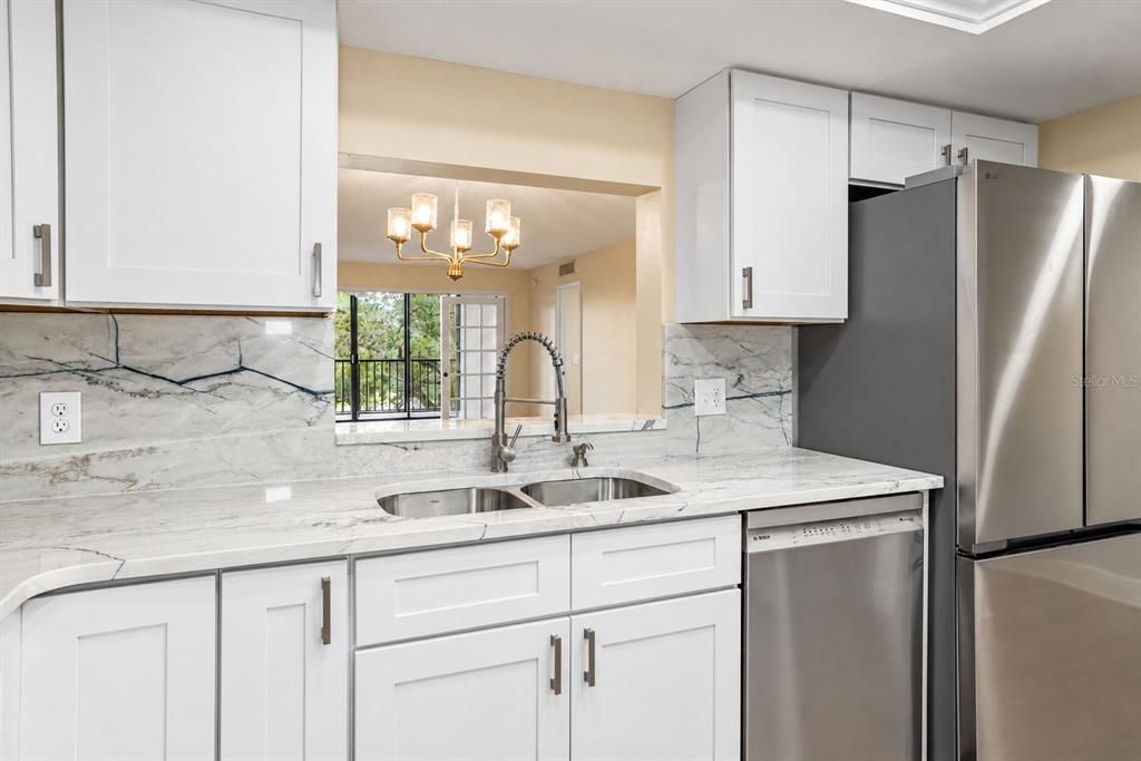 En Venta: $239,000 (2 camas, 2 baños, 1250 Pies cuadrados)