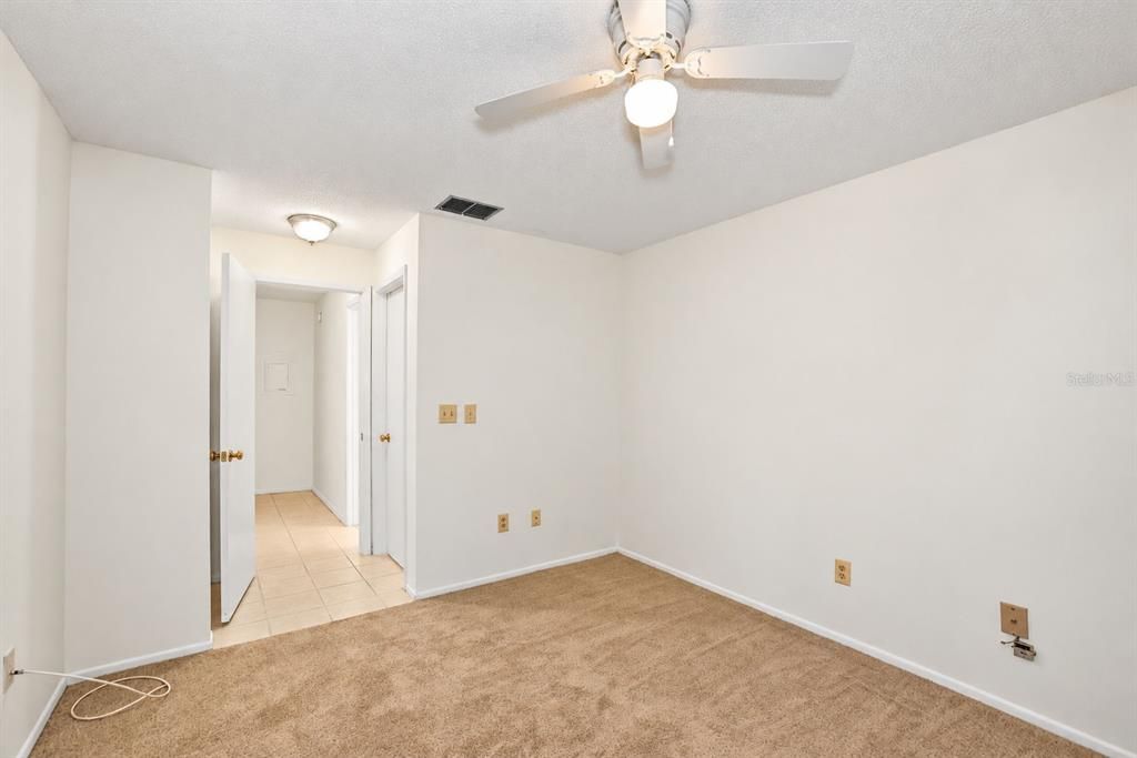 For Sale: $189,000 (2 beds, 1 baths, 680 Square Feet)