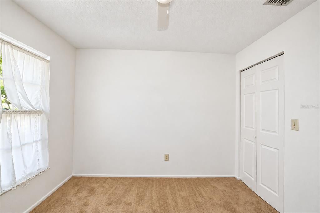 For Sale: $189,000 (2 beds, 1 baths, 680 Square Feet)