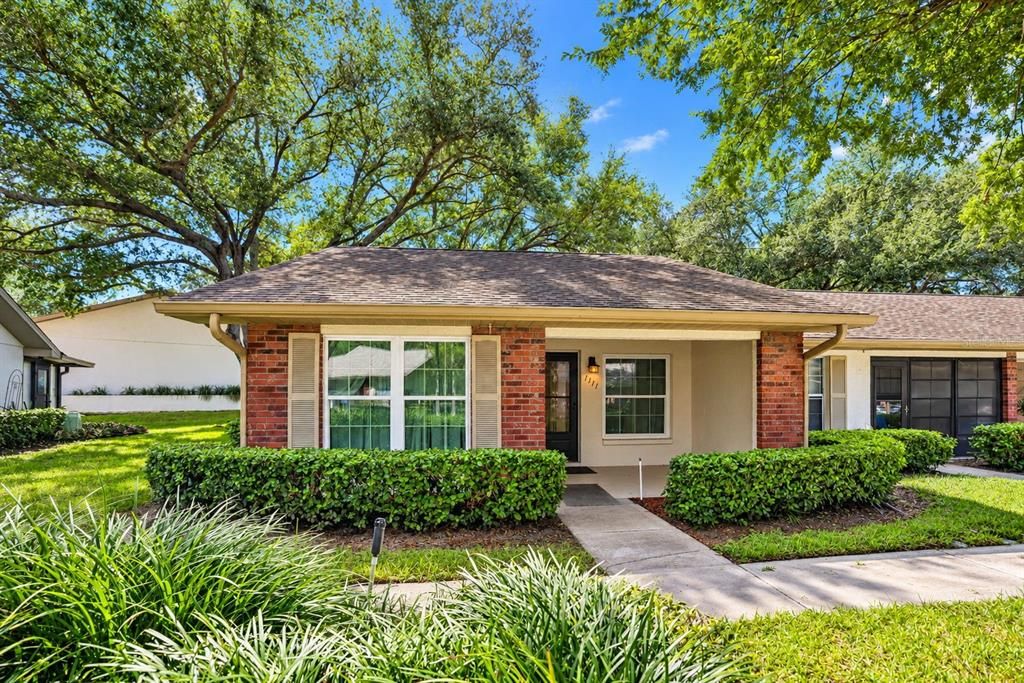 For Sale: $189,000 (2 beds, 1 baths, 680 Square Feet)