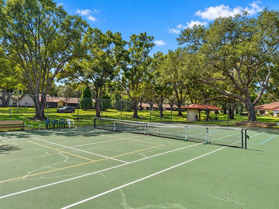 For Sale: $189,000 (2 beds, 1 baths, 680 Square Feet)