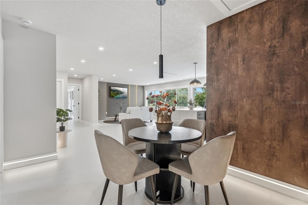 На продажу: $549,900 (3 спален, 3 ванн, 1777 Квадратных фут)