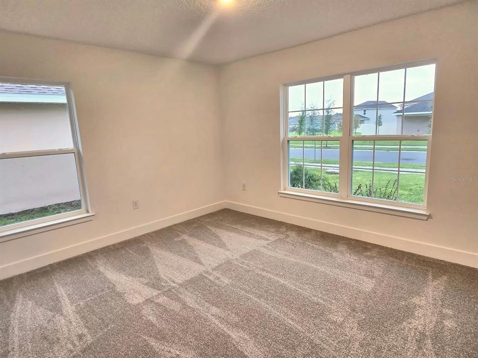 For Sale: $378,900 (3 beds, 2 baths, 1970 Square Feet)