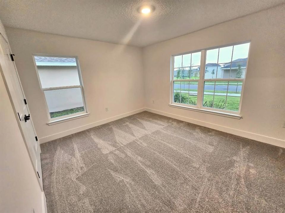 For Sale: $378,900 (3 beds, 2 baths, 1970 Square Feet)
