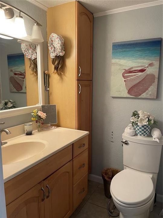 For Sale: $579,900 (1 beds, 1 baths, 750 Square Feet)