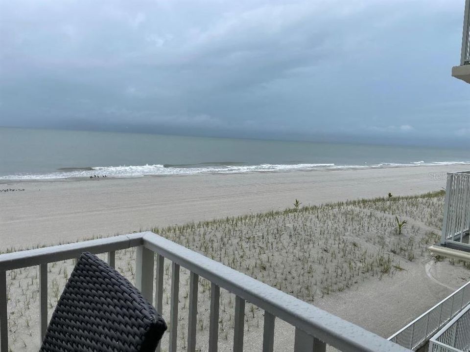 For Sale: $579,900 (1 beds, 1 baths, 750 Square Feet)