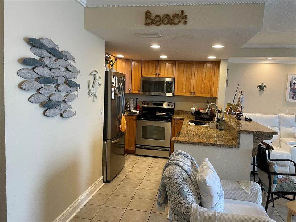 For Sale: $579,900 (1 beds, 1 baths, 750 Square Feet)