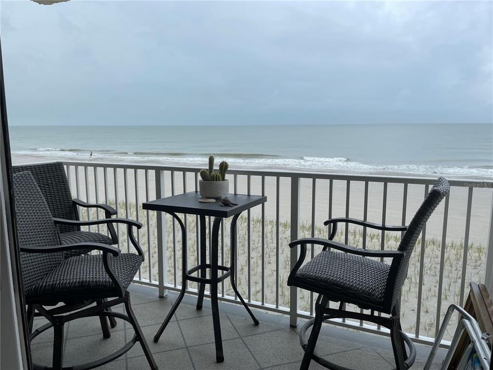 For Sale: $579,900 (1 beds, 1 baths, 750 Square Feet)