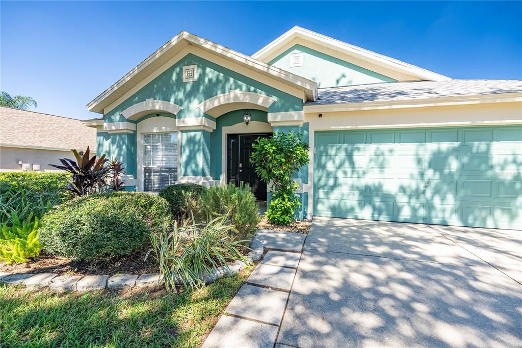 For Rent: $2,850 (4 beds, 2 baths, 1936 Square Feet)