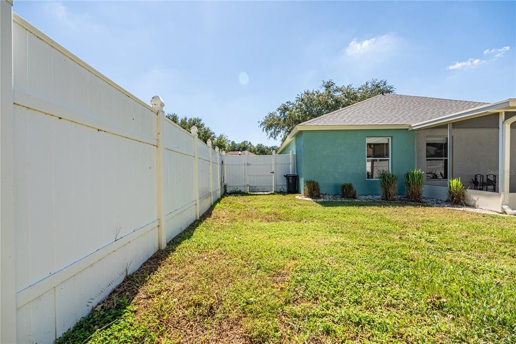 For Rent: $2,850 (4 beds, 2 baths, 1936 Square Feet)