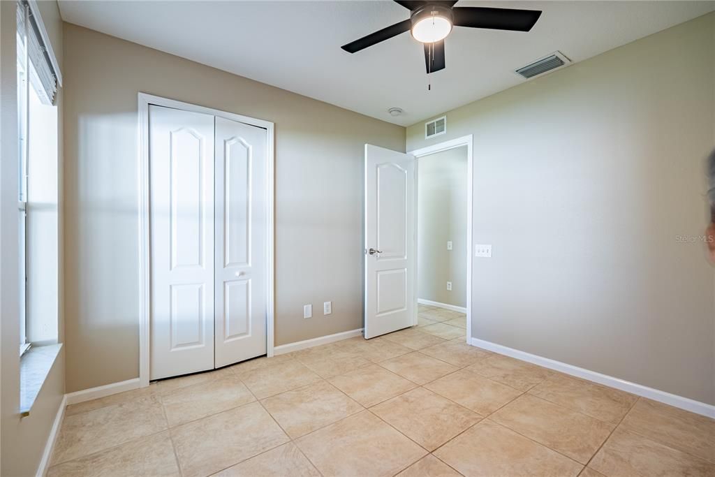 For Rent: $2,850 (4 beds, 2 baths, 1936 Square Feet)