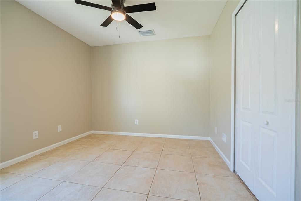For Rent: $2,850 (4 beds, 2 baths, 1936 Square Feet)