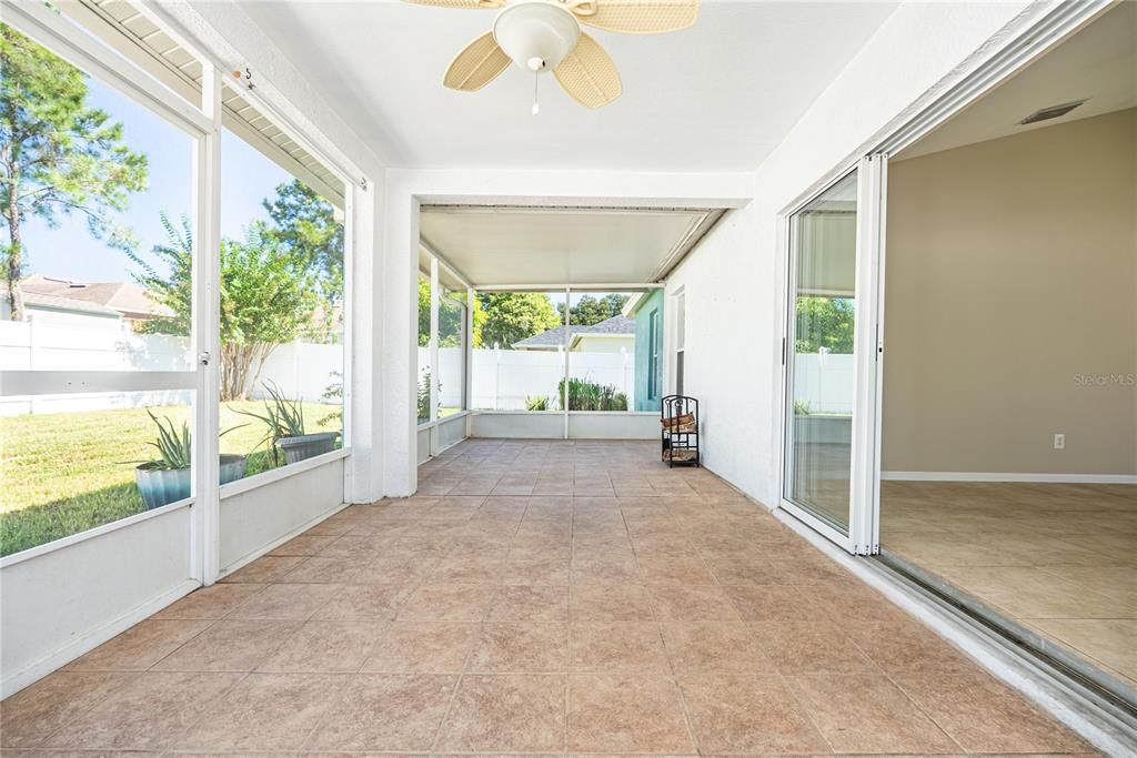 For Rent: $2,850 (4 beds, 2 baths, 1936 Square Feet)