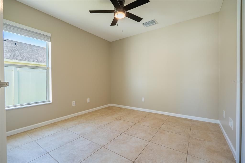 For Rent: $2,850 (4 beds, 2 baths, 1936 Square Feet)