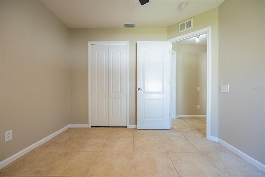 For Rent: $2,850 (4 beds, 2 baths, 1936 Square Feet)