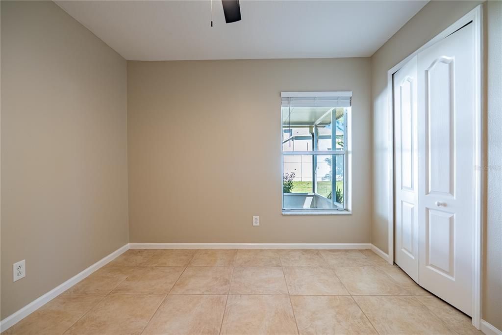 For Rent: $2,850 (4 beds, 2 baths, 1936 Square Feet)