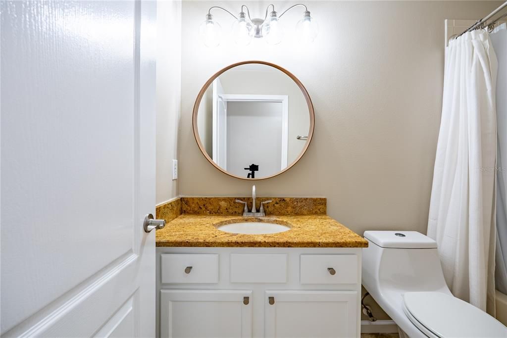 For Rent: $2,850 (4 beds, 2 baths, 1936 Square Feet)