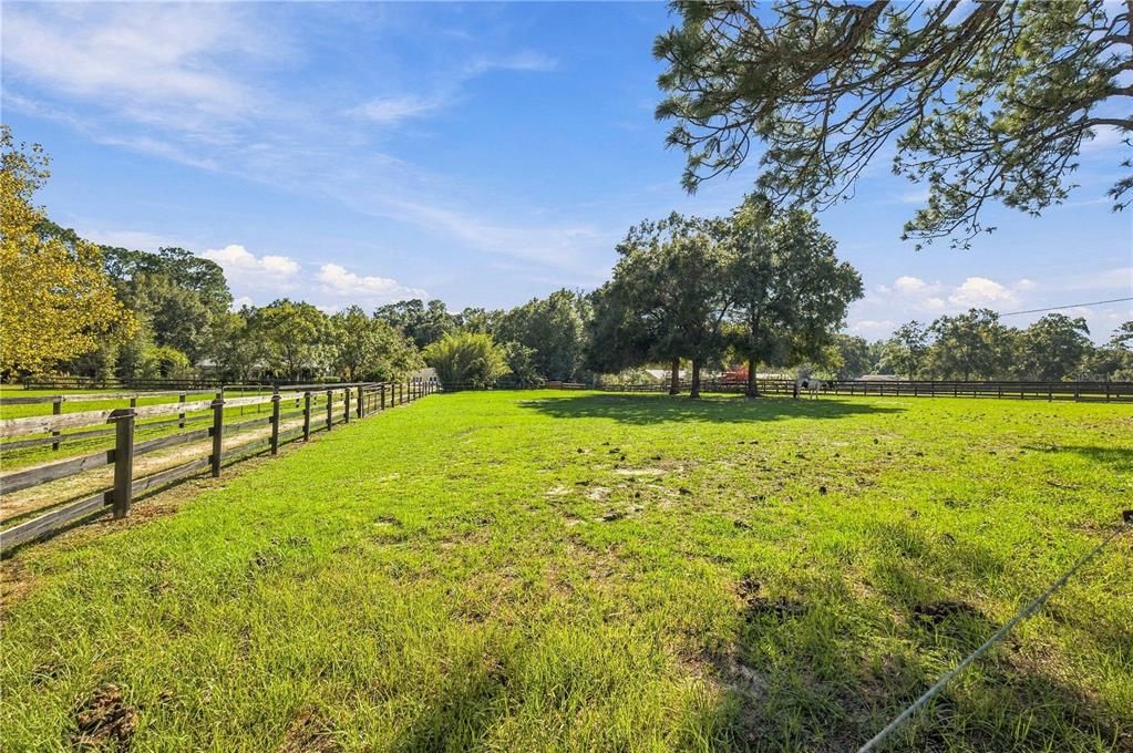 En Venta: $779,900 (3 camas, 2 baños, 3042 Pies cuadrados)