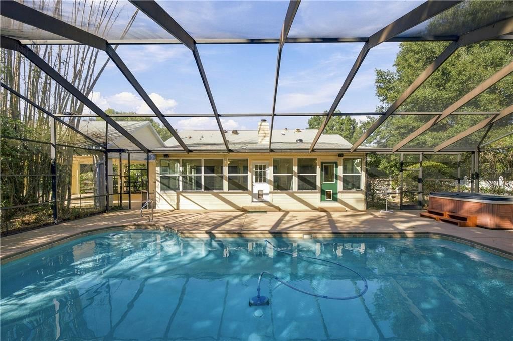 En Venta: $779,900 (3 camas, 2 baños, 3042 Pies cuadrados)