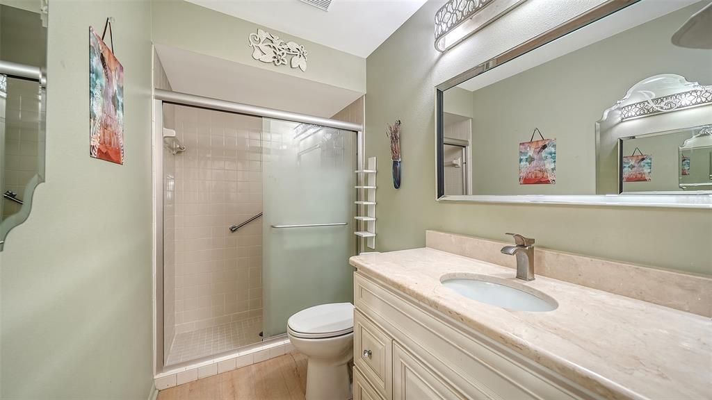 For Sale: $265,000 (2 beds, 2 baths, 1028 Square Feet)