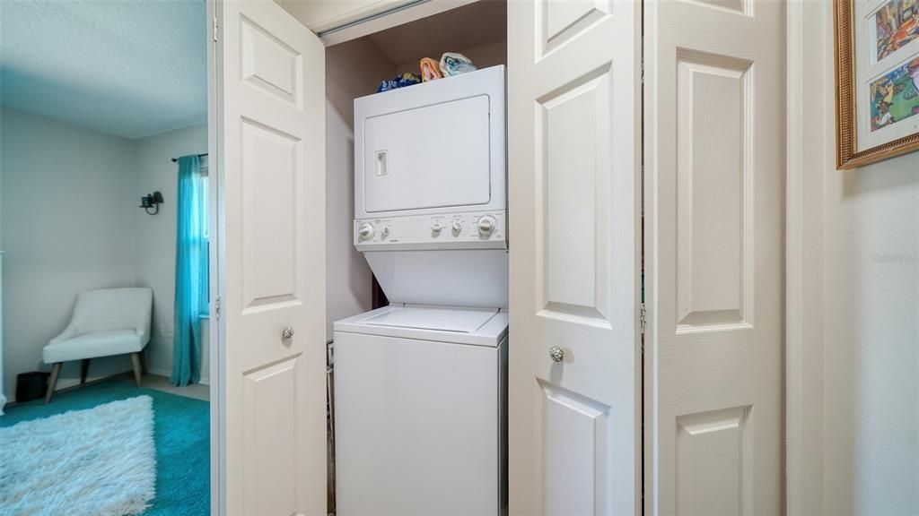 For Sale: $265,000 (2 beds, 2 baths, 1028 Square Feet)