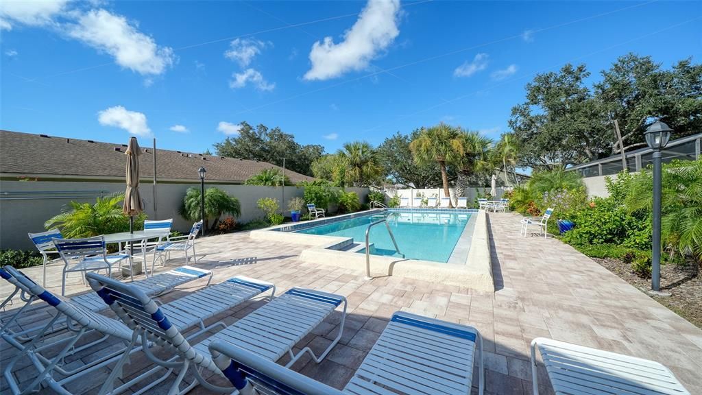 For Sale: $265,000 (2 beds, 2 baths, 1028 Square Feet)