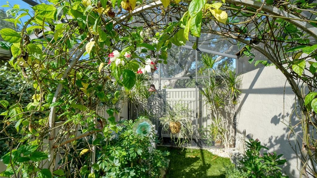 For Sale: $265,000 (2 beds, 2 baths, 1028 Square Feet)