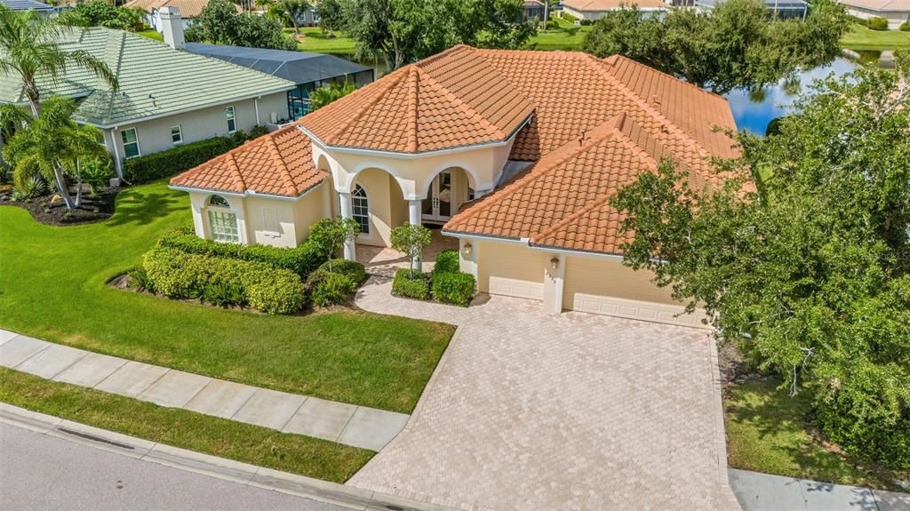 En Venta: $649,000 (3 camas, 3 baños, 2991 Pies cuadrados)