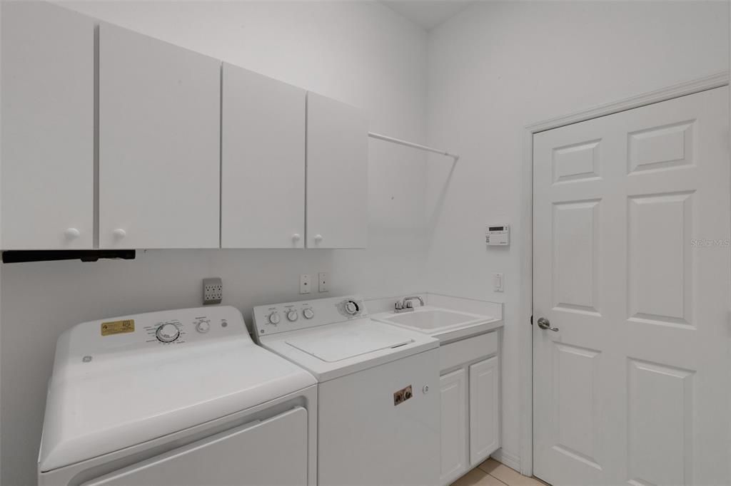 En Venta: $649,000 (3 camas, 3 baños, 2991 Pies cuadrados)