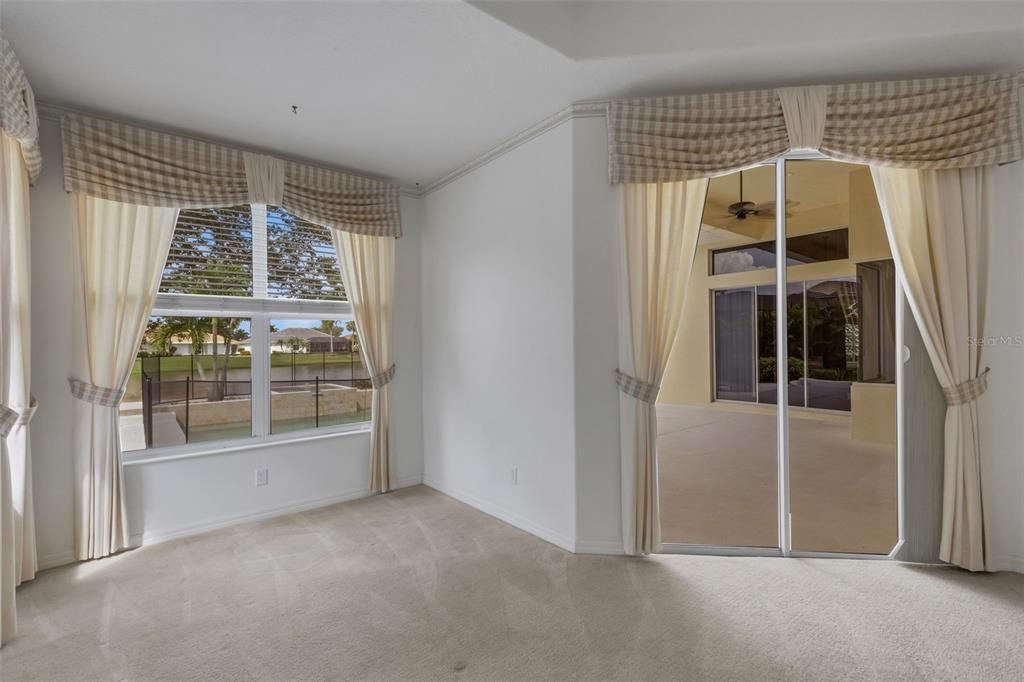 En Venta: $649,000 (3 camas, 3 baños, 2991 Pies cuadrados)
