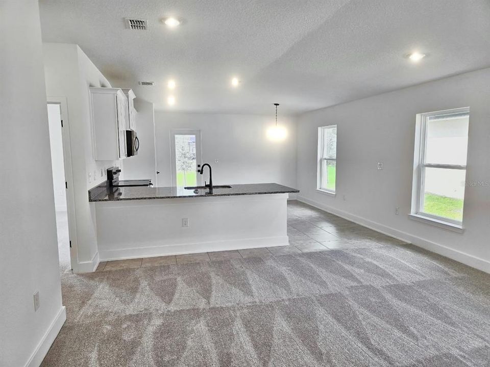 For Sale: $349,900 (3 beds, 2 baths, 1415 Square Feet)